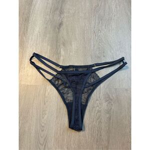 Victorias Secret Floral String Thong Size Large NWT